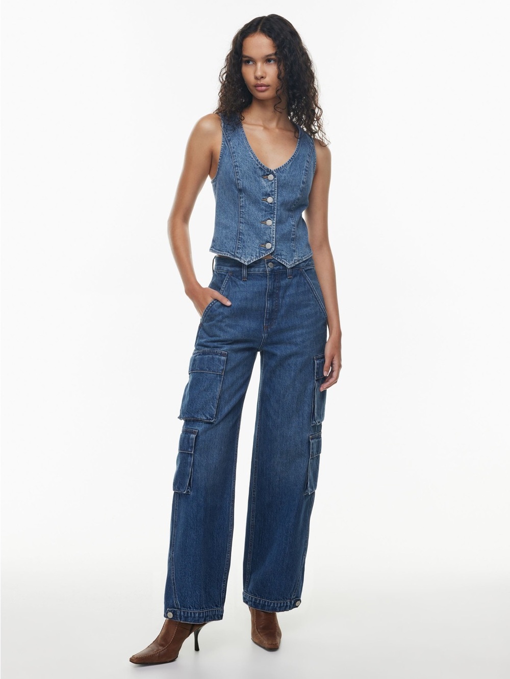 Denim Forum 90s Millie Hi-Rise Cargo Jeans